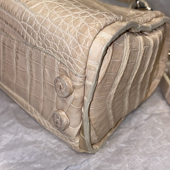 🔥❤️Nancy Gonzalez For TSE Luxe Cream Crocodile NWOTs Mini (Nano) ThreeWay Speedy - Picture 5 of 15